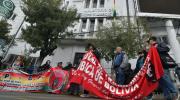 Trabajadores en salud marcharon en La Paz; exigen frenar despidos y mejorar condiciones laborales