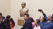 Restituyen busto de Víctor Paz Estenssoro en antiguo edificio de la Asamblea