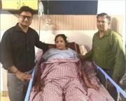 La ambulancia llevaba una mujer con muerte cerebral, pasó sobre un bache y la paciente “resucitó”