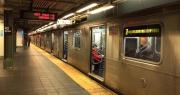 La policía mata a un hombre que apuñaló a varias personas en el metro de Nueva York