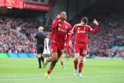 Liverpool vence al Fulham y recupera confianza