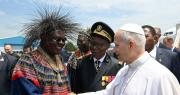El papa desde Camerún: El mundo está siendo destruido por unos pocos tiranos