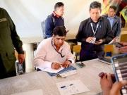 Tras acuerdo con el Gobierno, choferes levantan el bloqueo en Parotani