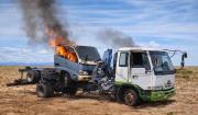 Aduana incinera vehículo comisado en Oruro para evitar su recuperación ilegal