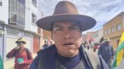 René Yahuasi continúa con su marcha hacia La Paz y da un giro el tenor de sus demandas
