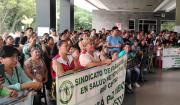 Trabajadores en salud inician paro de 72 horas en Santa Cruz
