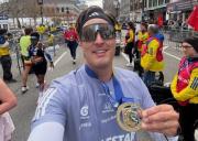 Reyes Antelo desafía el dolor y conquista el Maratón de Boston