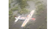 Hallan con vida a los tripulantes de la avioneta que aterrizó de emergencia en una zona pantanosa de Beni
