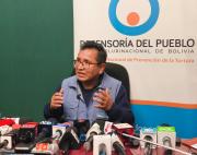 Defensor del Pueblo verifica denuncias por vulneración de derechos de transportistas en planta de YPFB en Senkata
