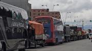 Se agrava la crisis del combustible: bloqueos en la autopista, filas en surtidores y reclamos de Asosur