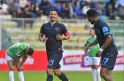 Bolívar castiga a Real Tomayapo y se reconcilia con su hinchada en La Paz