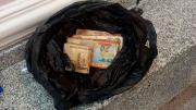 Policía halla una bolsa con Bs 50.000 y los devuelve a su dueño