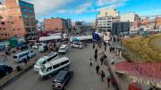 Cisternas cercan El Alto: bloqueo en la Av. 6 de Marzo y cruce Viacha paraliza el tránsito