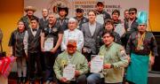 Entregan reconocimiento a los asadores tras triunfo en México