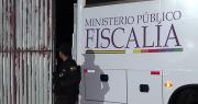 Halla una mujer sin vida y su pareja huye con sus hijos