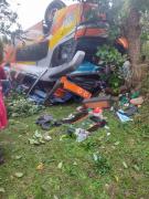 Vuelco de flota en la ruta Tarija–Bermejo: reportan heridos y una mujer atrapada