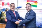 Bolivia y Perú firman acuerdo de cielos abiertos que elimina restricciones y amplía vuelos entre ambos países