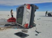 Colisión entre vehículos deja seis turistas extranjeros heridos en el Salar de Uyuni