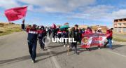 Los maestros emprenden la recta final de su marcha y se dirigen a El Alto para sumarse al cabildo de la COB