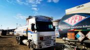 Gobierno autoriza a YPFB compras directas de combustible en el mercado internacional para enfrentar emergencias