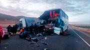 Tragedia en Oruro: choque entre ómnibus y volqueta deja un muerto y ocho heridos