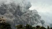 El cielo se apagó en Filipinas: Erupción volcánica ‘entierra’ bajo ceniza localidades enteras