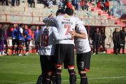 Always Ready golpea en el final y vence a Nacional Potosí para sostener la punta