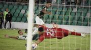 Martins convierte otro gol, pero también falla un penal