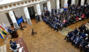 Paz denuncia intentos de “retornar al pasado” y de demorar hasta cuatro años las reformas económicas