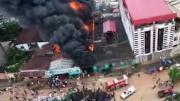 Policía boliviana y bomberos de Brasil controlan incendio de magnitud en Cobija sin daños personales