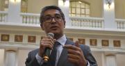 Espinoza anuncia que “en las próximas semanas” se verá una caída en la cotización del dólar referencial