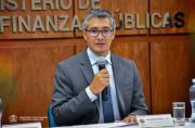 Espinoza anuncia que “en las próximas semanas” se verá una caída en la cotización del dólar referencial