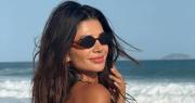 Anabel Angus enciende las redes con un bikinazo en Río de Janeiro