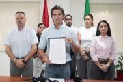 Saavedra decreta austeridad y recortará 20% del personal