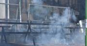 Enfrentamientos entre la Policía y marchistas de la COB se registran a metros de la Casa Grande