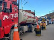 El Gobierno busca instalar diálogo con los choferes movilizados en Caranavi