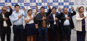 Loza posesiona a su gabinete; se suprimieron las secretarías de Salud y Finanzas