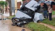 Colisión frontal entre dos vehículos deja una persona fallecida
