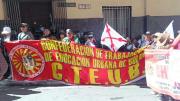 Maestros van al paro con bloqueo este lunes; solo aceptarán diálogo por alza salarial