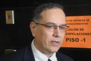 Gobierno denuncia que el ex jefe de YPFB abandonó territorio nacional y abre pesquisa