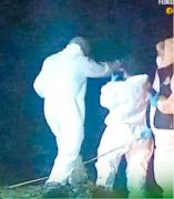 Policía aprehende a dos sospechosos por la muerte de una mujer en Santa Cruz