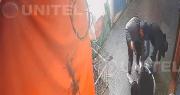 Video: Dos delincuentes atracan a una librecambistas en plena vía pública