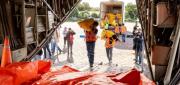 GOBIERNO ACTIVA PUENTE AÉREO PARA TRASLADAR 10 TONELADAS DE POLLO A LA PAZ POR BLOQUEOS