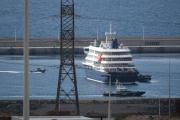 El Hondius abandona el puerto de Tenerife tras desembarcar a todos los pasajeros