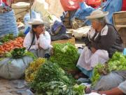 Suben carne, verduras y productos básicos; vecinos exigen intervención municipal