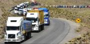 Transporte pesado denuncia que 1.200 camioneros están varados por bloqueos
