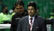 Tres clubes exigen la destitución del presidente de la Comisión de Árbitros