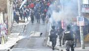 Policía gasifica a maestros rurales tras intento de ingreso al Ministerio de Trabajo