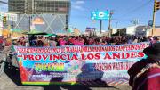'Ponchos rojos' mantienen bloqueo indefinido y anuncian avance hacia la sede de Gobierno