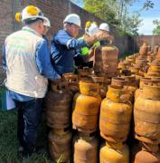ANH supervisa estado de garrafas y refuerza controles en plantas de engarrafado de Santa Cruz
